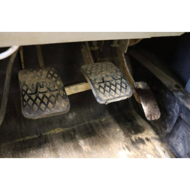 1998 ميرلو P35.7 EVT-43935939