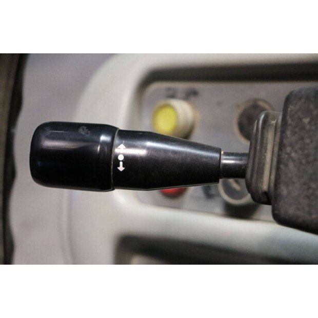 1998 ميرلو P35.7 EVT-43935948