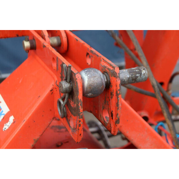 2000 Kuhn HRB302D-43936095