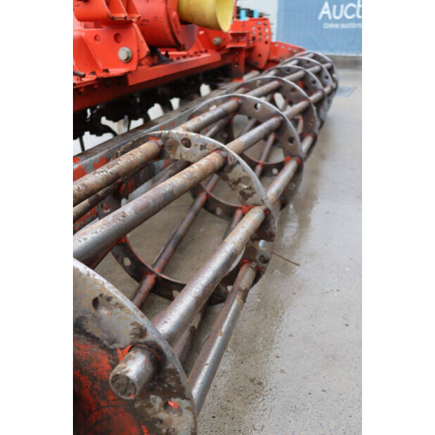 2000 Kuhn HRB302D-43936100