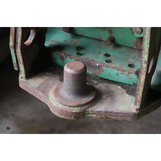 JOHN DEERE 1040-43936413