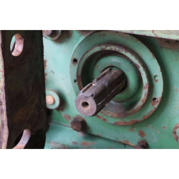 JOHN DEERE 1040-43936414