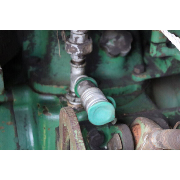 JOHN DEERE 1040-43936415