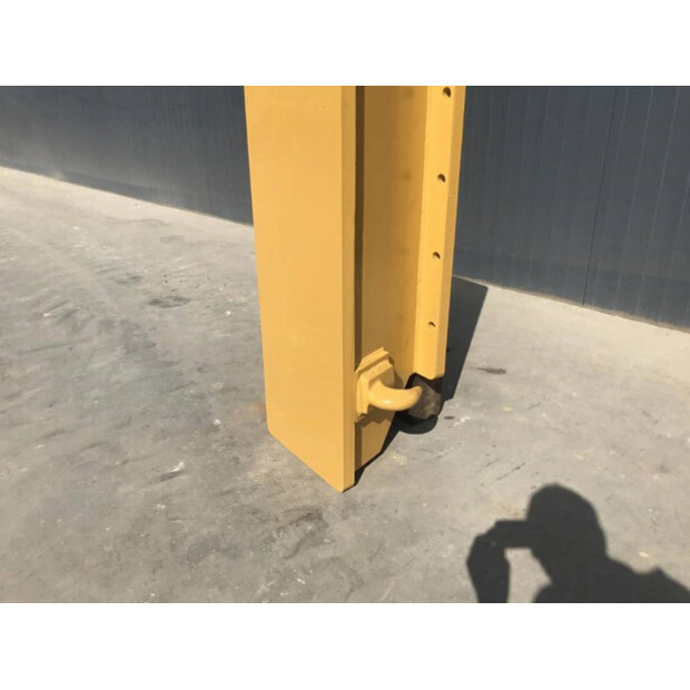 2025 Caterpillar 16M-43936433