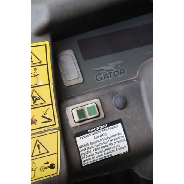 JOHN DEERE Gator-43936488