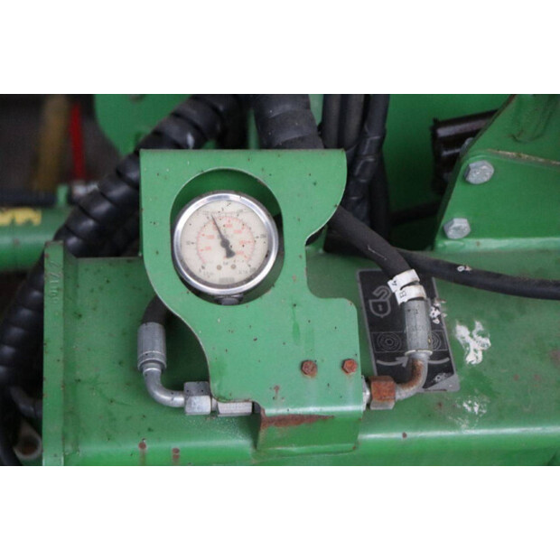 2009 JOHN DEERE CC388-43936530