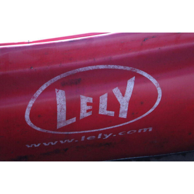 2015 Lely 320 MC-43936573