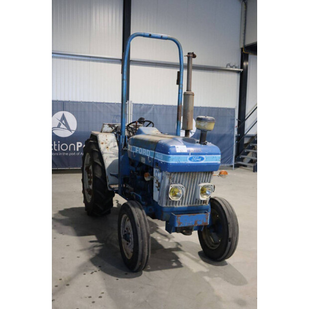 1989 Ford 4110-43936698