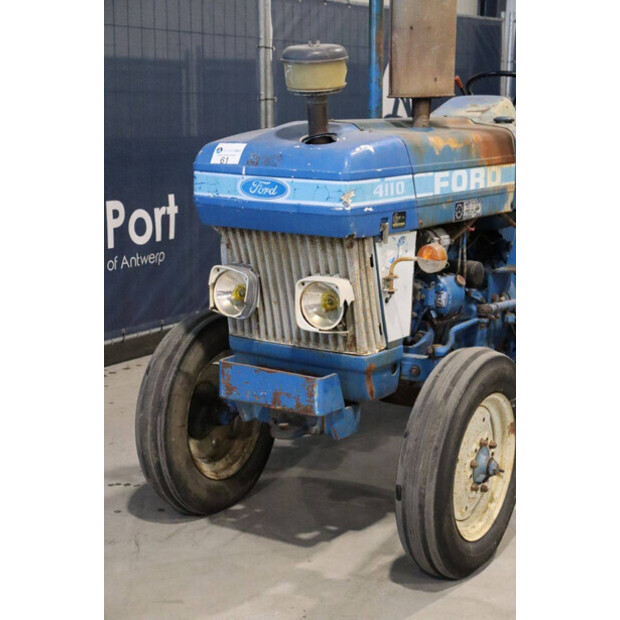 1989 Ford 4110-43936701