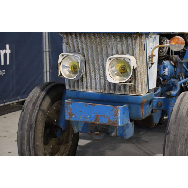 1989 Ford 4110-43936702