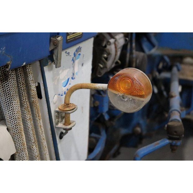 1989 Ford 4110-43936706