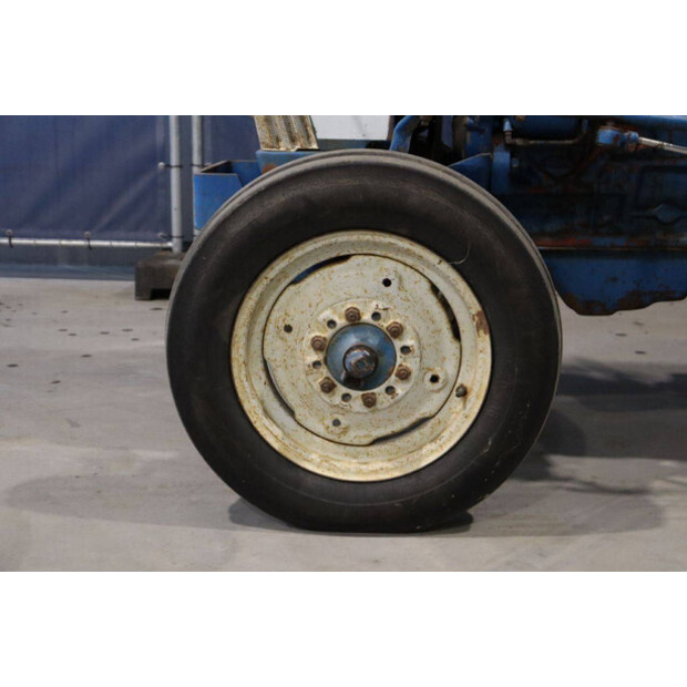 1989 Ford 4110-43936708