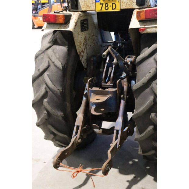 1989 Ford 4110-43936713