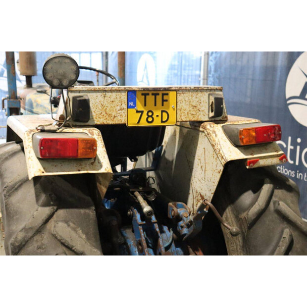 1989 Ford 4110-43936719