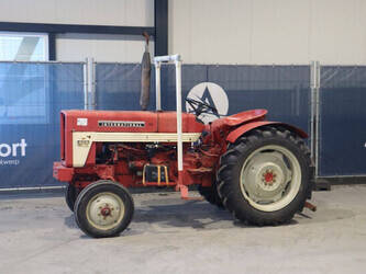 Image de TRACTEURS 1966 International 423