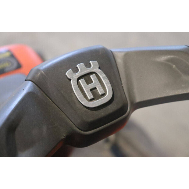 2019 Husqvarna R216TAWD-43937137