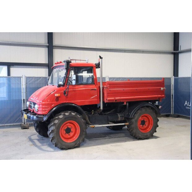 مرسيدس بنز Unimog 406-43937198