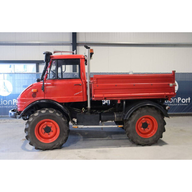 مرسيدس بنز Unimog 406-43937199
