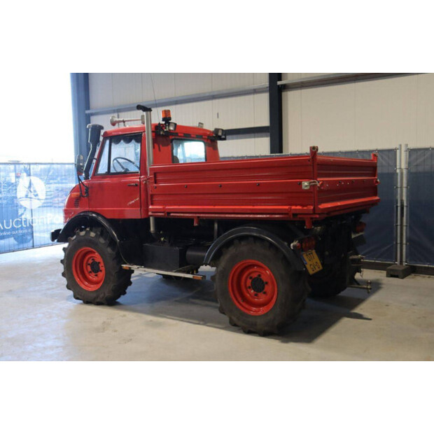 مرسيدس بنز Unimog 406-43937200