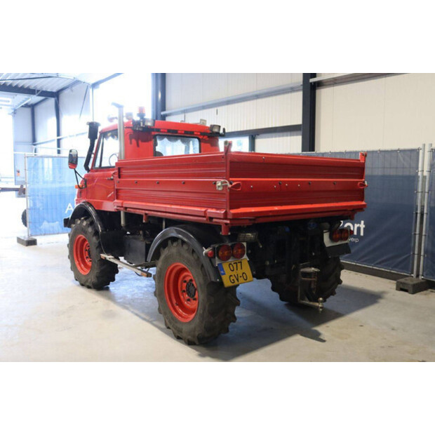 مرسيدس بنز Unimog 406-43937201