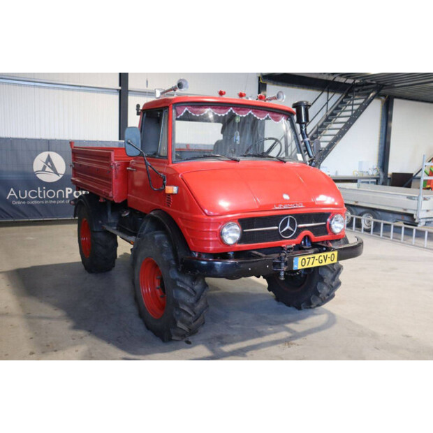 مرسيدس بنز Unimog 406-43937204