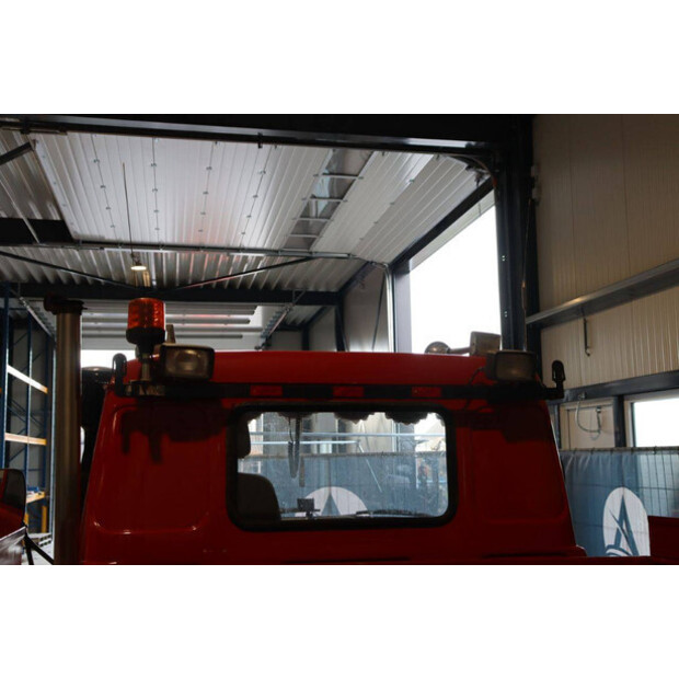 مرسيدس بنز Unimog 406-43937221