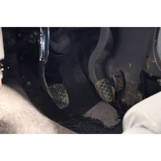 مرسيدس بنز Unimog 406-43937231