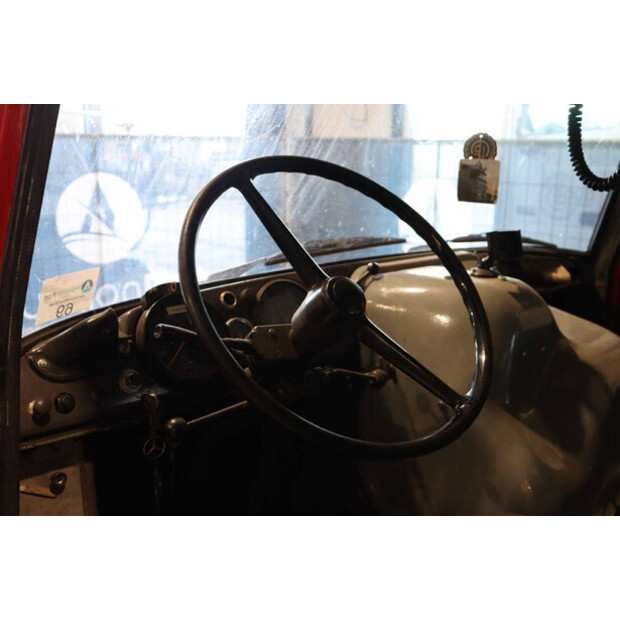 مرسيدس بنز Unimog 406-43937234