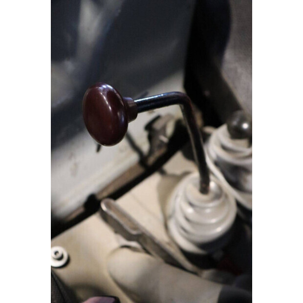 مرسيدس بنز Unimog 406-43937238