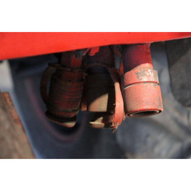 مرسيدس بنز Unimog 406-43937245