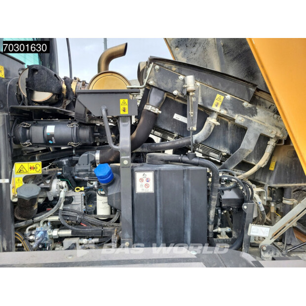 2017 كاس 836C AWD-43937456