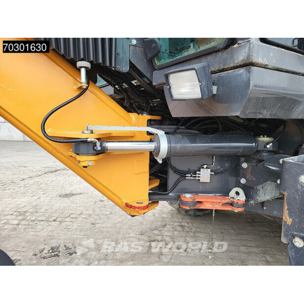 2017 كاس 836C AWD-43937462