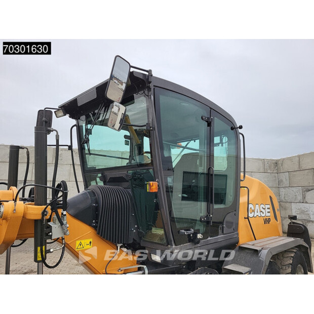 2017 كاس 836C AWD-43937468