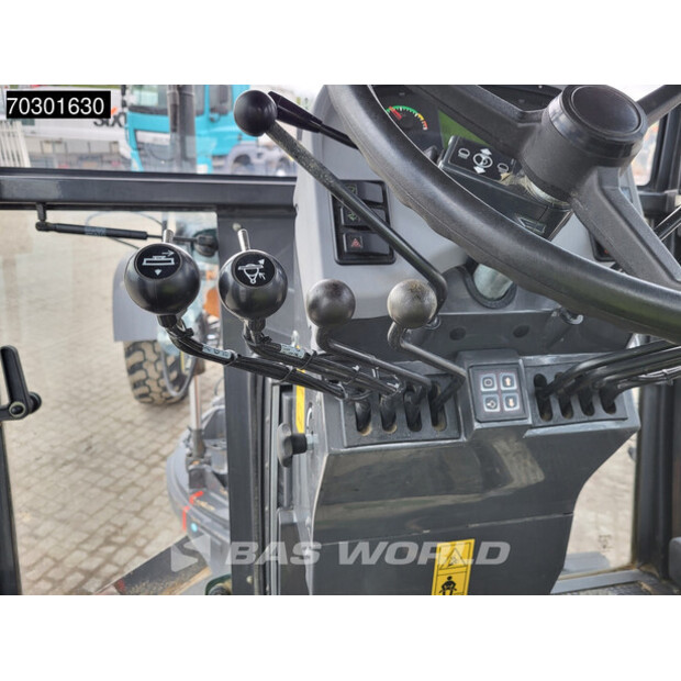 2017 كاس 836C AWD-43937486