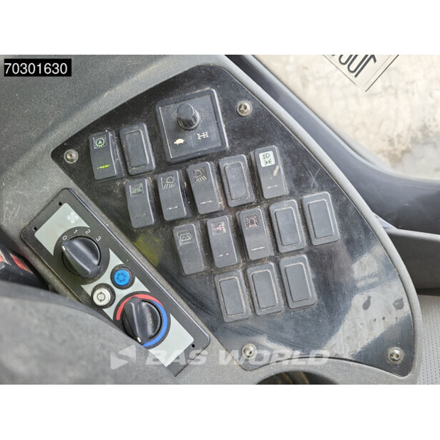 2017 كاس 836C AWD-43937498