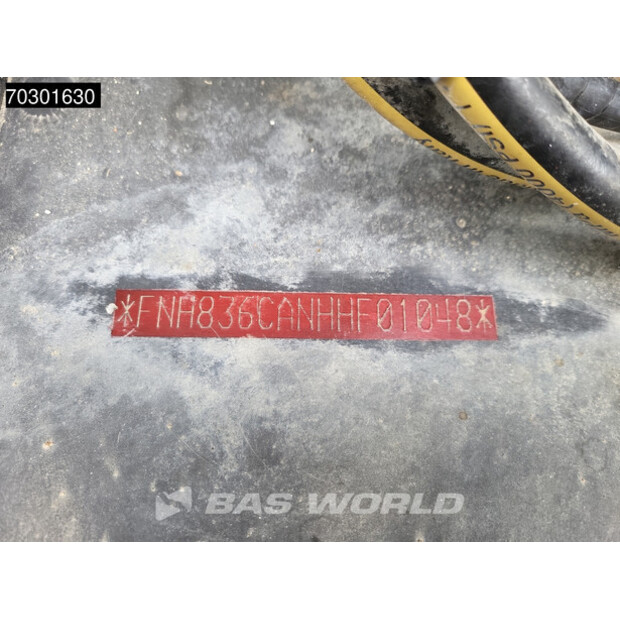 2017 كاس 836C AWD-43937503