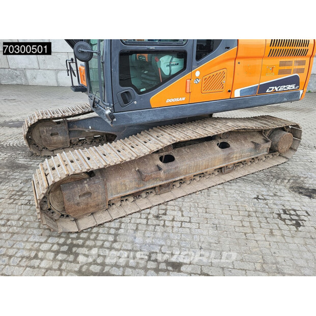 2018 Doosan DX235LCR-5-43937571