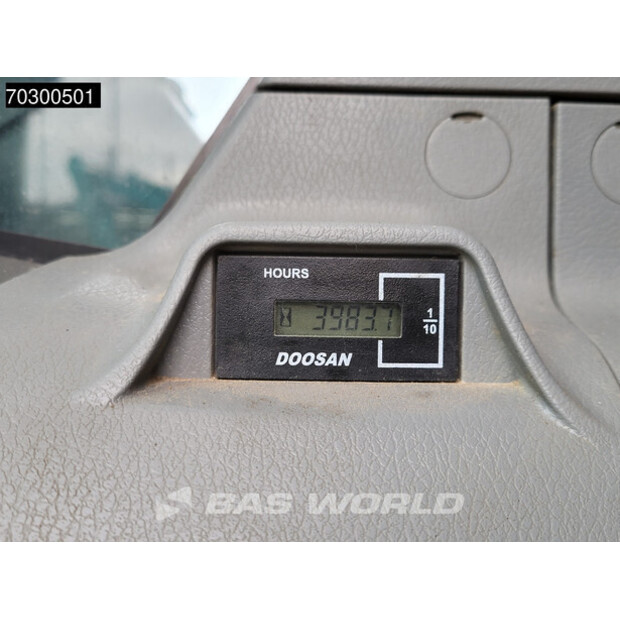 2018 Doosan DX235LCR-5-43937582
