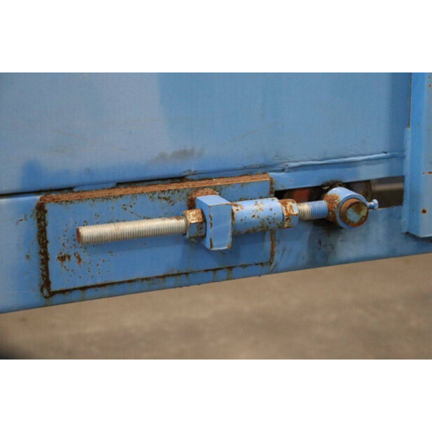 2014 MARK R301-43937622