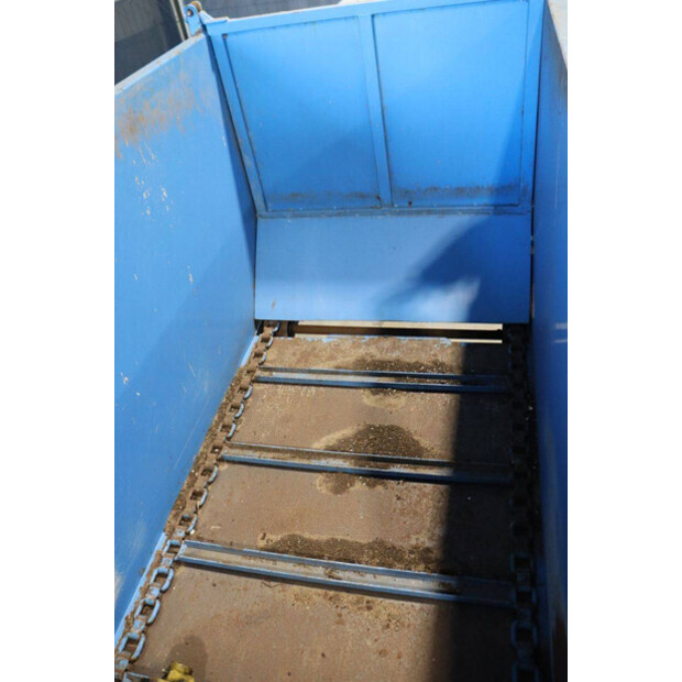 2014 MARK R301-43937625