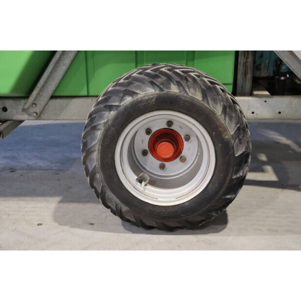 2011 Munckhof Sprayer 107-43938005