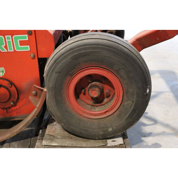 2000 Agric RBF 50-43938320