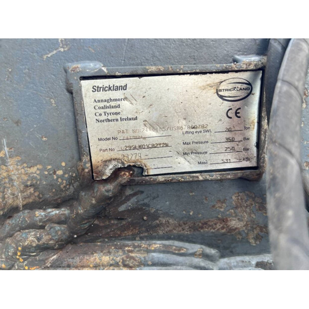 2019 Caterpillar 325-43938388