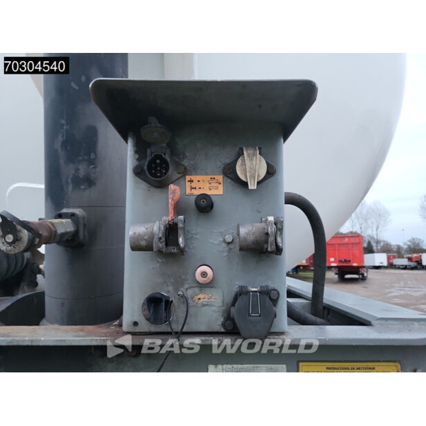 2004 BENALU 60M3-43938718