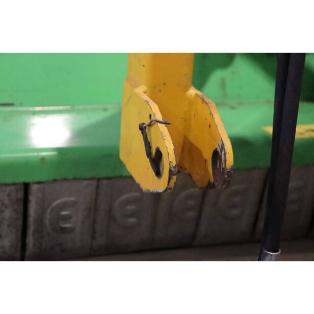 2011 نيو هولاند FRUTTO-07 140-43939519