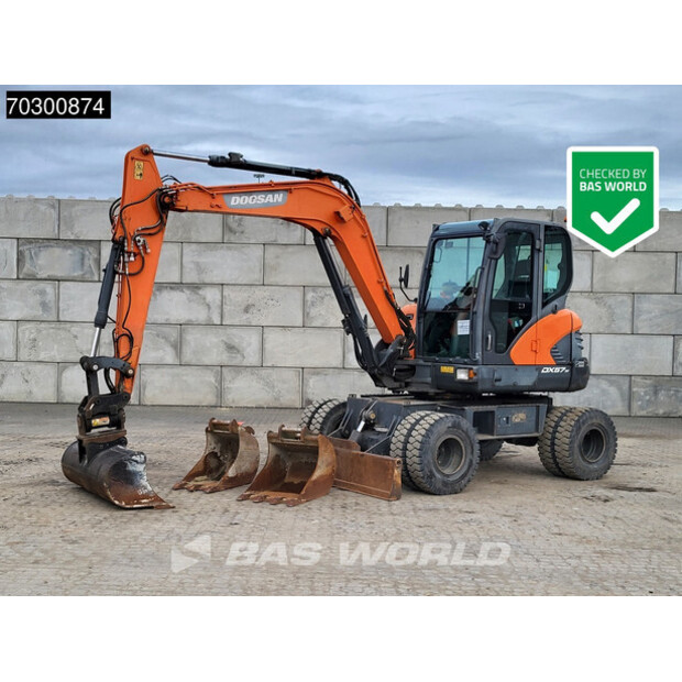 2017 Doosan DX57W-5-43939686
