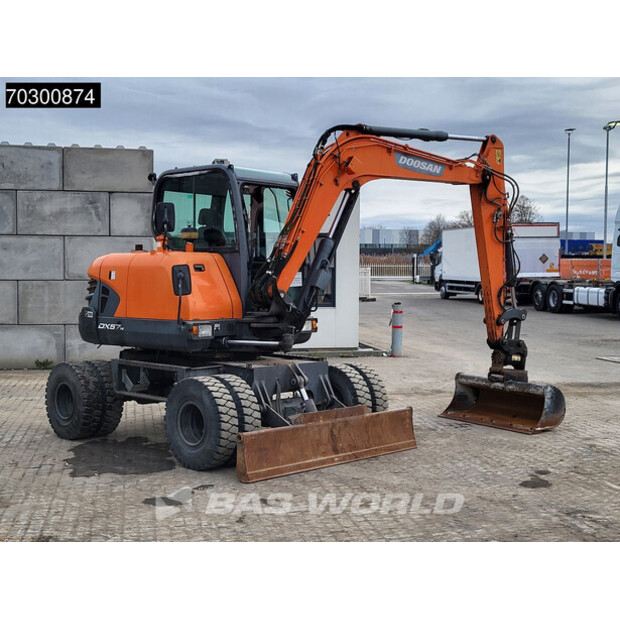 2017 Doosan DX57W-5-43939702
