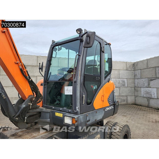 2017 Doosan DX57W-5-43939725