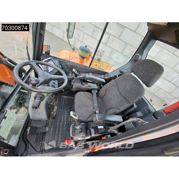 2017 Doosan DX57W-5-43939731