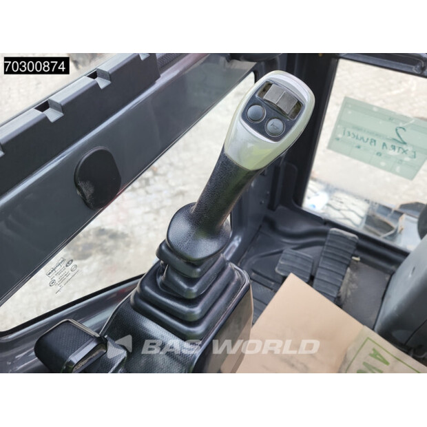 2017 Doosan DX57W-5-43939733